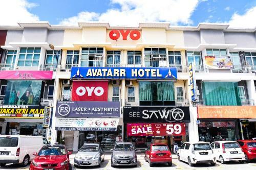 Oyo 44097 Avatarr Hotel