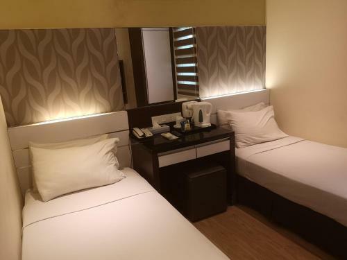 The V Hotel