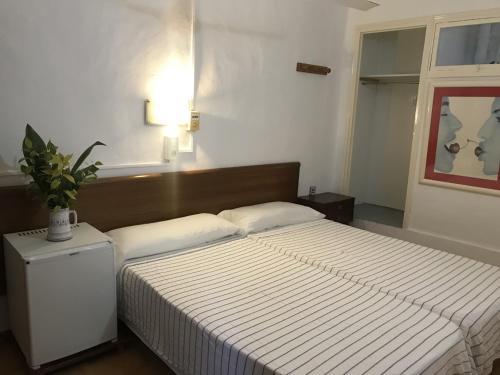 Hostal Casa De Huespedes La Pe�a