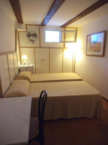 Hostal Casa De Huespedes La Pe�a
