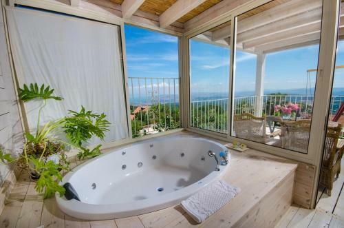 Bed & Breakfast Shlomo Suite ?????? ????