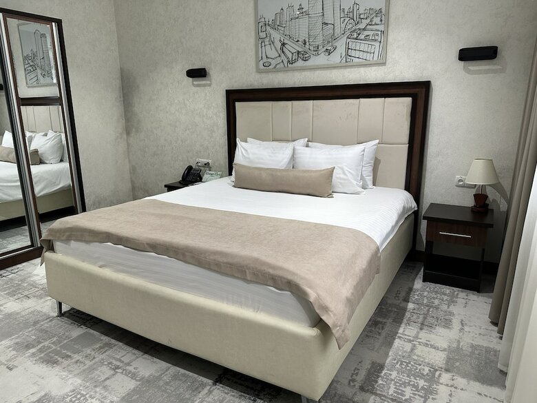 Green Park Hotel