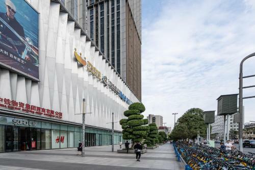 Locals Apartment House 10