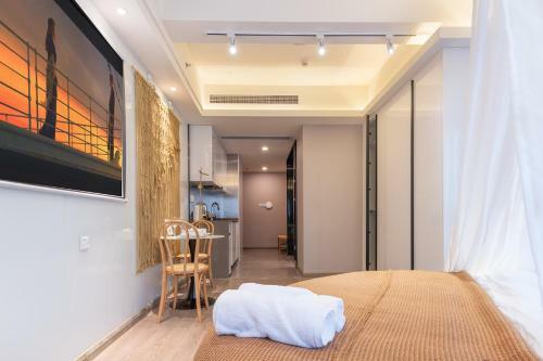 Locals Apartment House 01