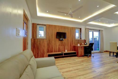 Hotel Myspace Triton Suites