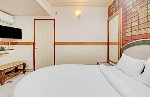 Hotel Diamond Inn By Mystic Hospitality