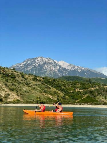 Hostal Alpeta Agrotourism & Winery - Roshnik , Berat