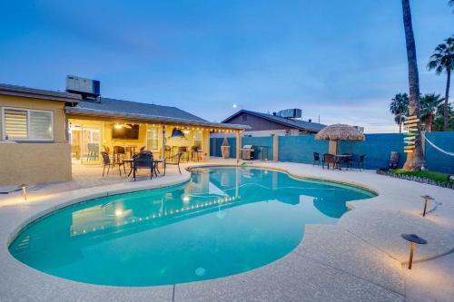 Mesa Retreat With Private Pool And Beach Backyard