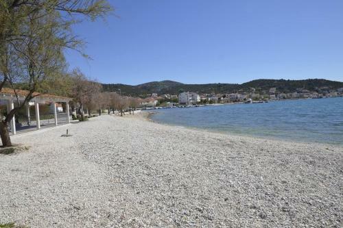 Lovely 2-bed Apartment In Vinisce Close To Beach