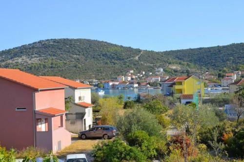 Lovely 2-bed Apartment In Vinisce Close To Beach