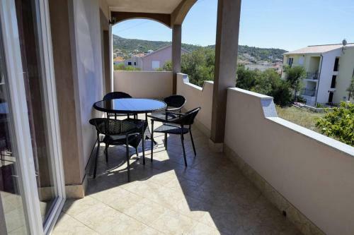 Lovely 2-bed Apartment In Vinisce Close To Beach