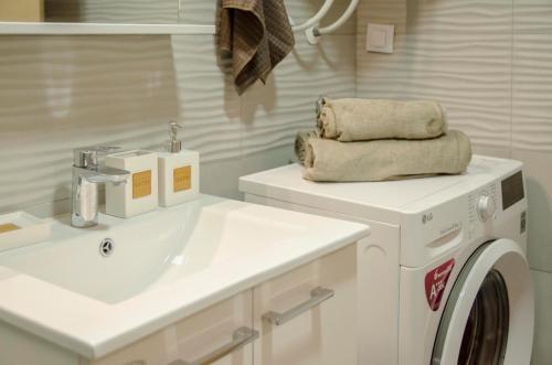 Apartamento New Stylish Studio, Skopje Centre - Panoramic Views - Superior Amenities