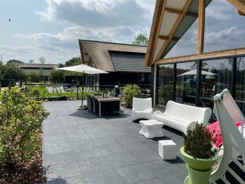 Farm Lodge 675