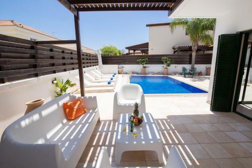Villa Eftihia