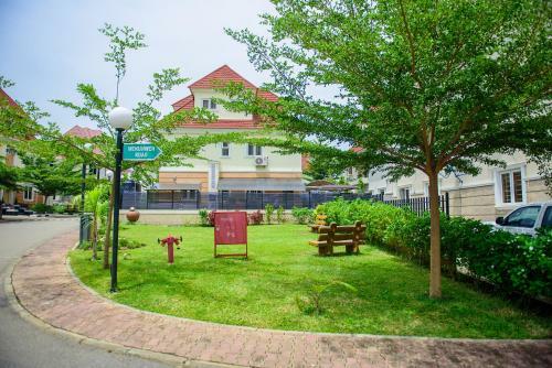 Apartamento 4 Bedroom Duplex-24hrs Electricity/wifi/security
