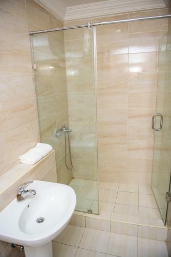 Apartamento 4 Bedroom Duplex-24hrs Electricity/wifi/security
