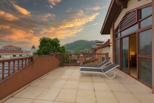 Locals Apartment Inn 26