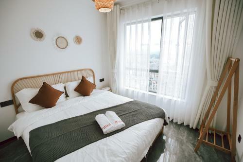 Locals Apartment House 22