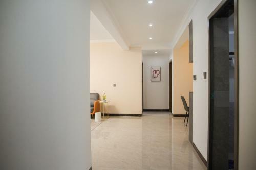 Locals Apartment House 02