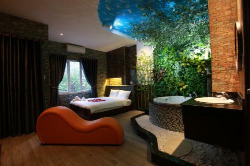 Lotus Hotel The Cupid Room