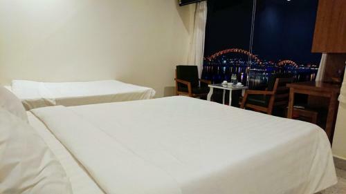 Silver Hotel