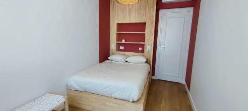160 M With Pool-garden-terrace And Wifi