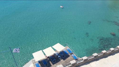 Posada Aegina Beachfront Suites - Argo Seaside Stays