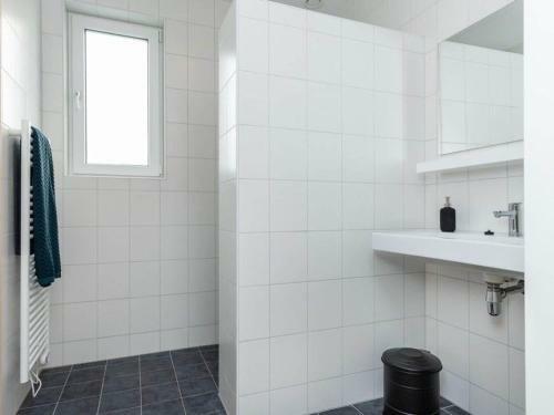 Attractive Holiday Home In Kamperland With Terrace