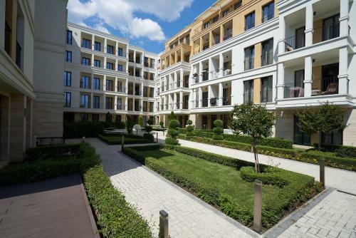 Cozy Apartments In The Elite Complex Evergreen