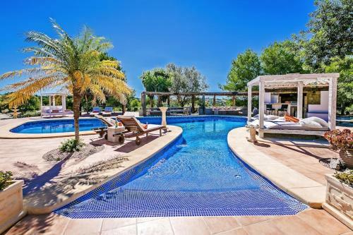Villa Oodles Retreat