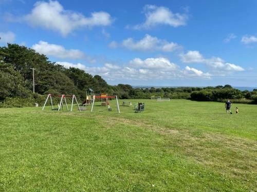 Charming 3 Bedroom Cottage - Praa Sands