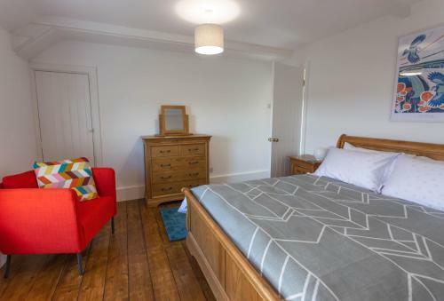 Charming 3 Bedroom Cottage - Praa Sands