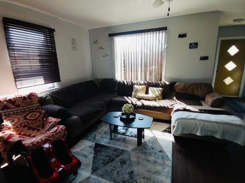 Cozy Two Storey 4br Home In Swan River