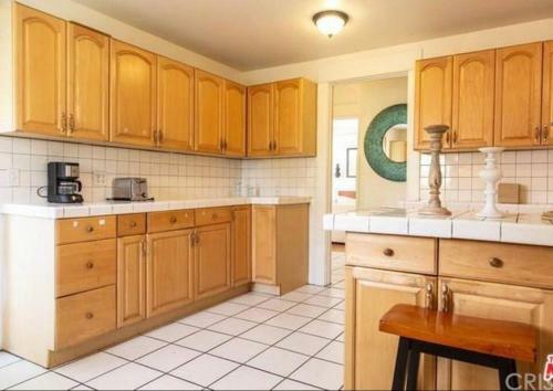 Cheerful Bright 5 Bedroom Home Central La/king Bed