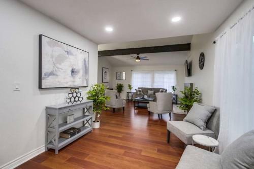 Newly Remodeled, Beautiful Home Away From Home