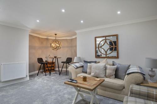 Charming & Cosy Apartment Close To Amenities