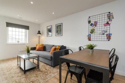 Modern Apartment In City Centre