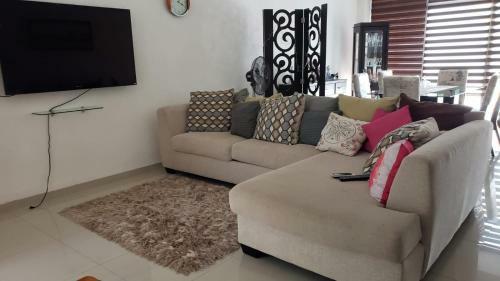 Casa Leo Y Juany
