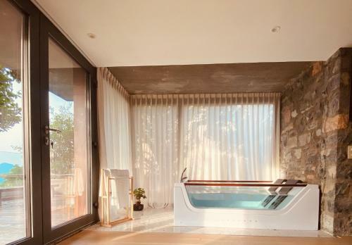 Hostal Romantic Suit With Jacuzzi