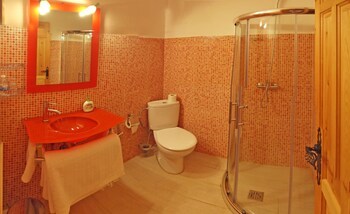 Hostal Observatorio De Aves Mas De Bu�ol