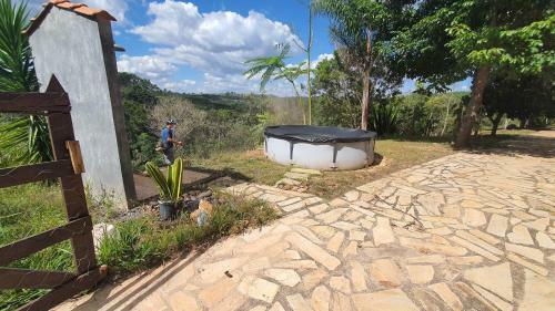 Portal Nossa Terra - Casa Na Ro�a Em S�o Thom�