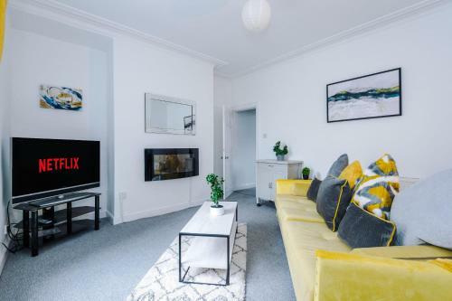 Akroyd House By Lavender Stays