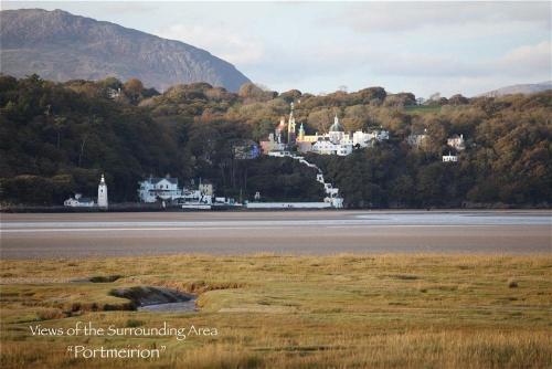 Old Byre Cottage Near Harlech 4060