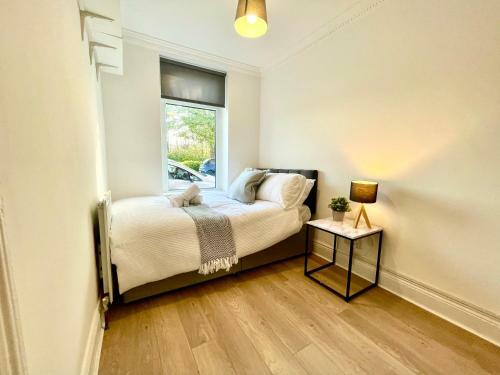 Huge Serviced Apartment With Free Parking