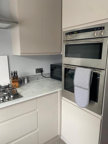 Stylish & Modern 4 Bedroom Sleep 8