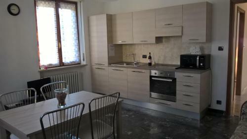 Apartamento Casa Nebieu In Edificio Indipendente Nel Centro Di Monforte