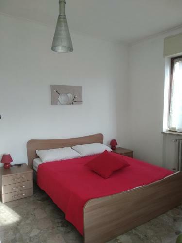 Apartamento Casa Nebieu In Edificio Indipendente Nel Centro Di Monforte