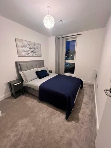 Manchester City Central - 2 Bedroom Apartment With Balcony!