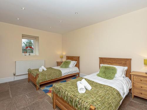 Pass The Keys Spacious Historic Cottage Minutes From Coast