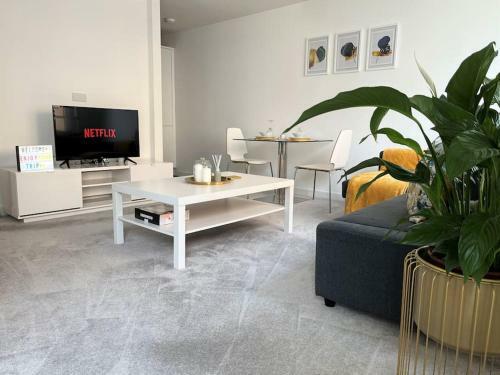 Apartamento Modern 1 Bed In Central Mk, Free Parking, Smart Tv